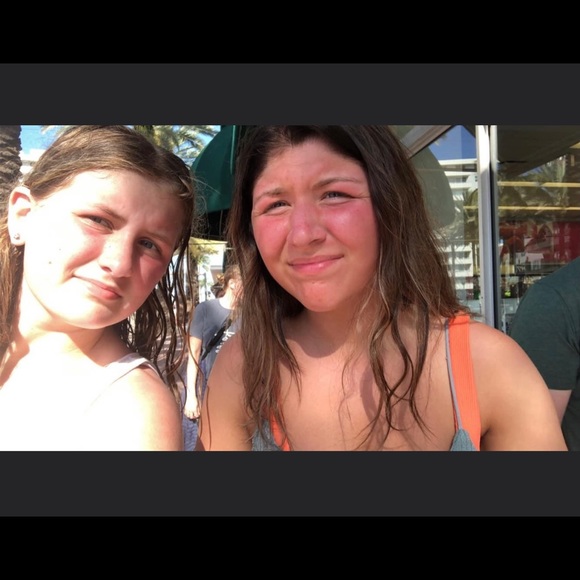 Meet your Posher, Hannah - Picture 2 of 3